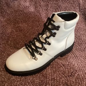 Marc Fisher White Lace Up Ankle Boots Size 8.5
